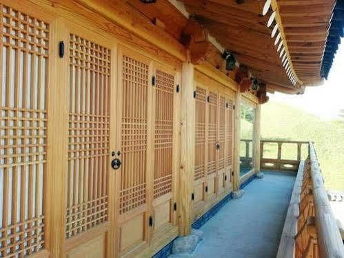 Happy Village Syeobul Guesthouse Gyeongju Ngoại thất bức ảnh